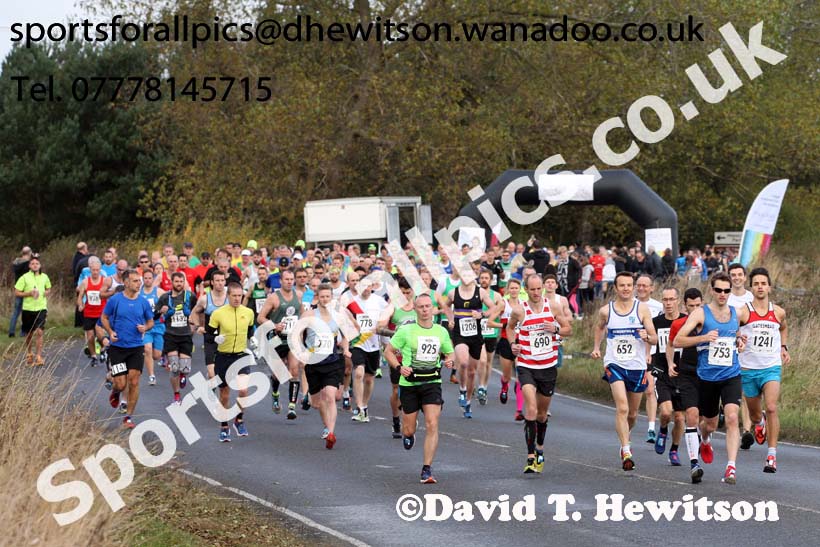 Start of the Morpeth to Newcastle Marathon. Photo: David T. Hewitson/Sports for All Pics